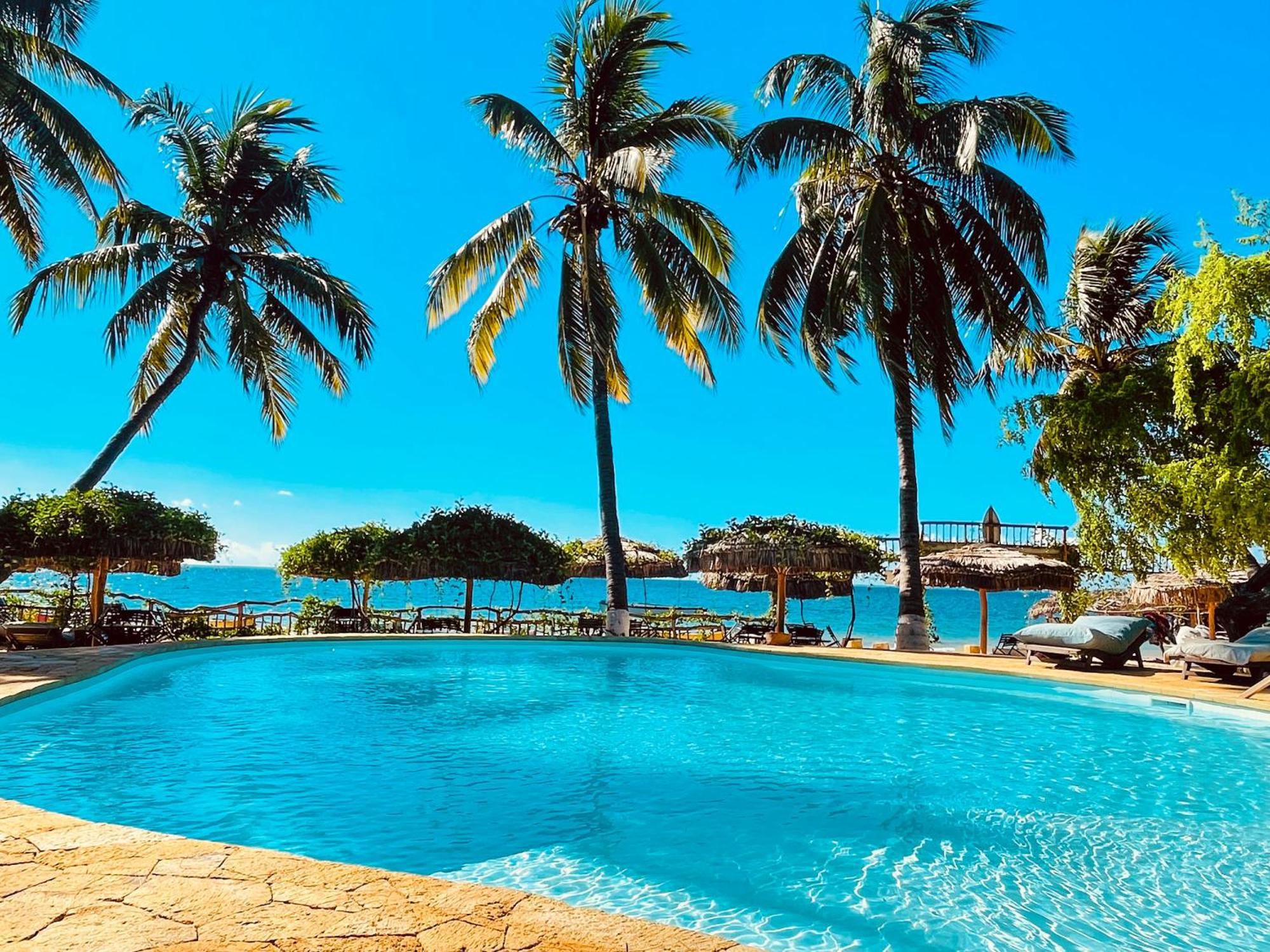 Vovo Telo Lodge Toliara Exterior foto