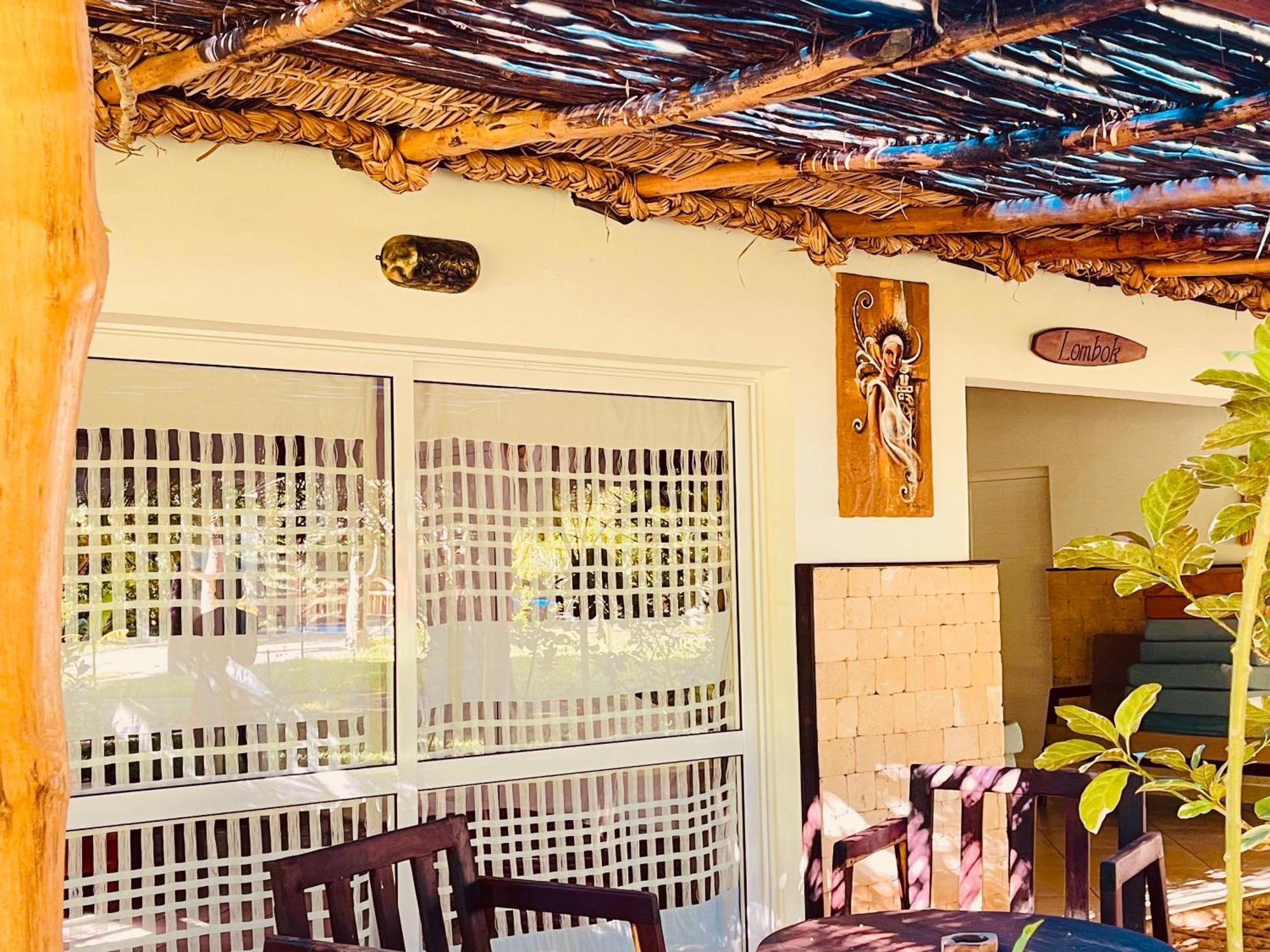 Vovo Telo Lodge Toliara Exterior foto