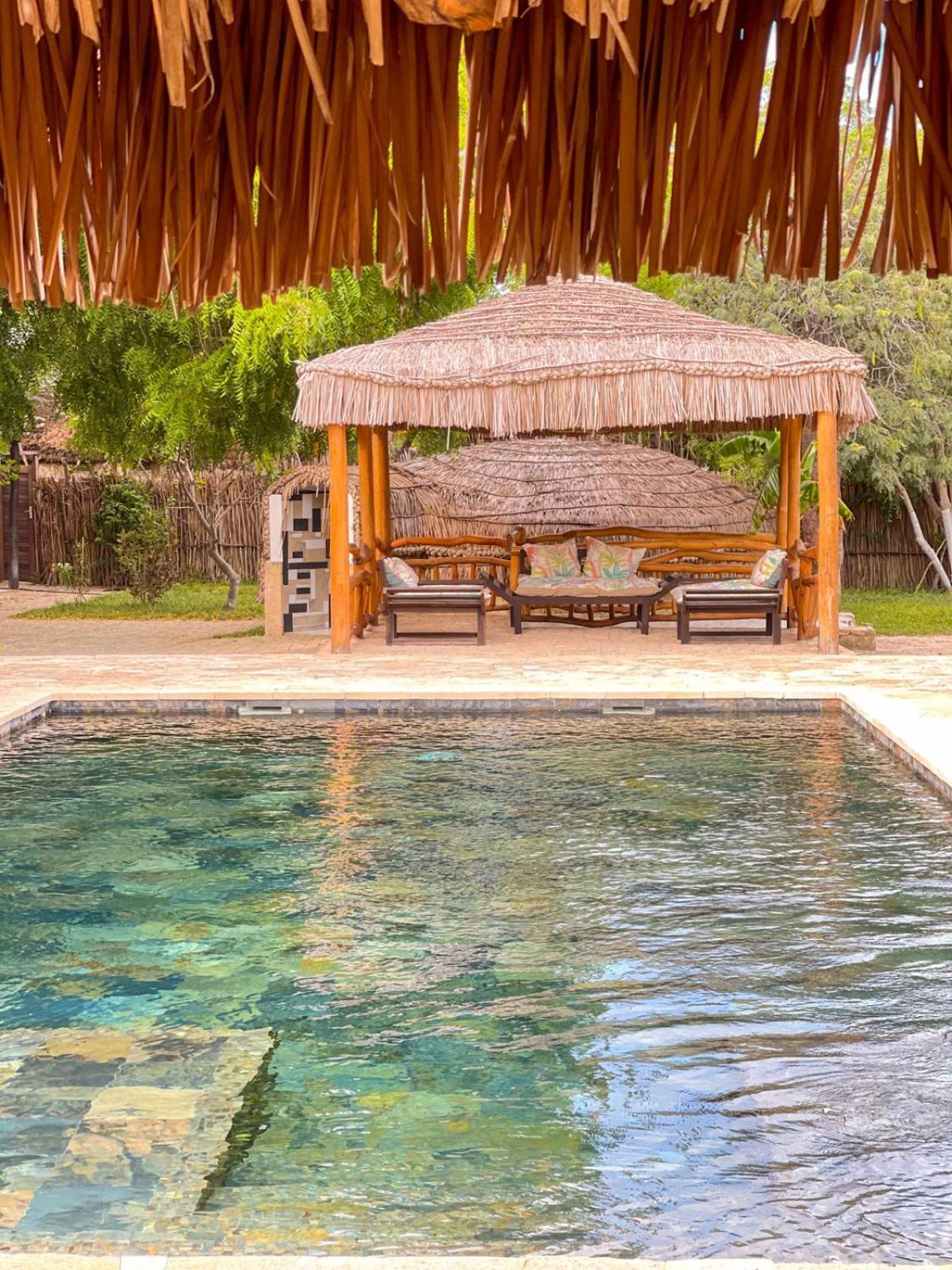 Vovo Telo Lodge Toliara Exterior foto