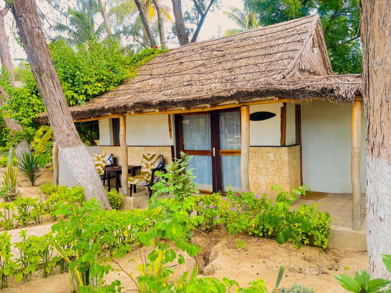 Vovo Telo Lodge Toliara Exterior foto